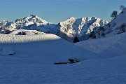 64 Arera e Menna ammantati dalla neve e baciati dal sole